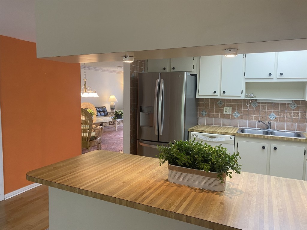 425 30th Avenue W #C211 Bradenton FL 34205 A4657645 image5