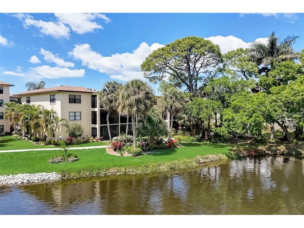 425 30th Avenue W #C212 Bradenton FL 34205 A4697777 image1