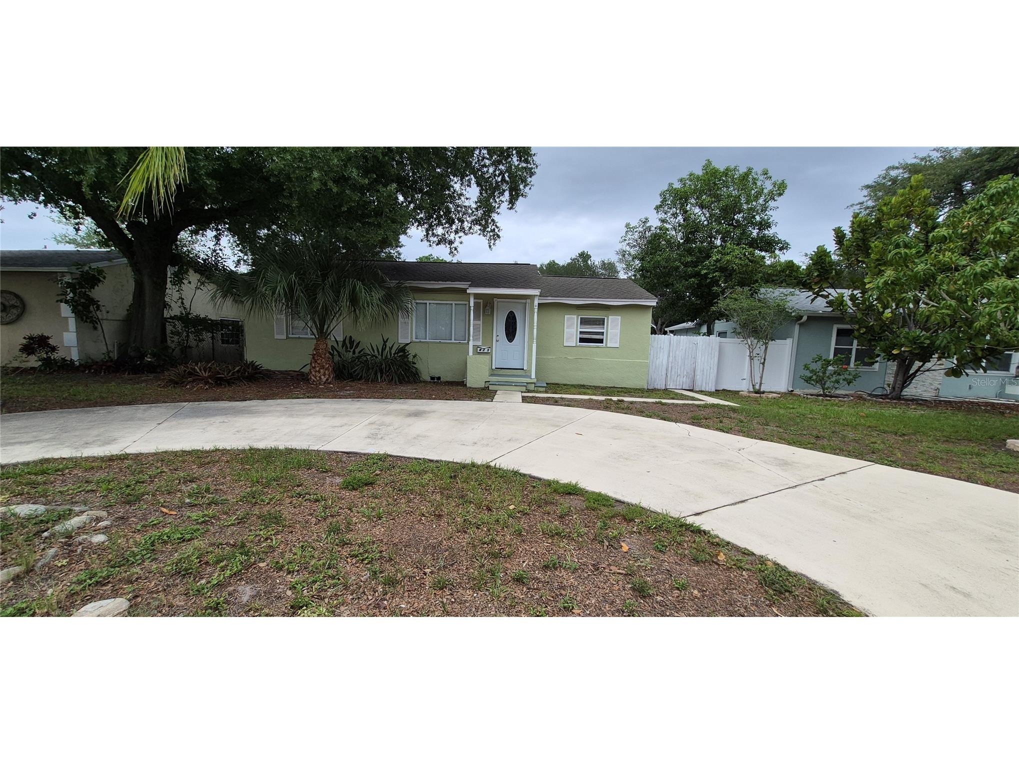 425 40th Avenue NE Saint Petersburg FL 33703 TB8515678 image1