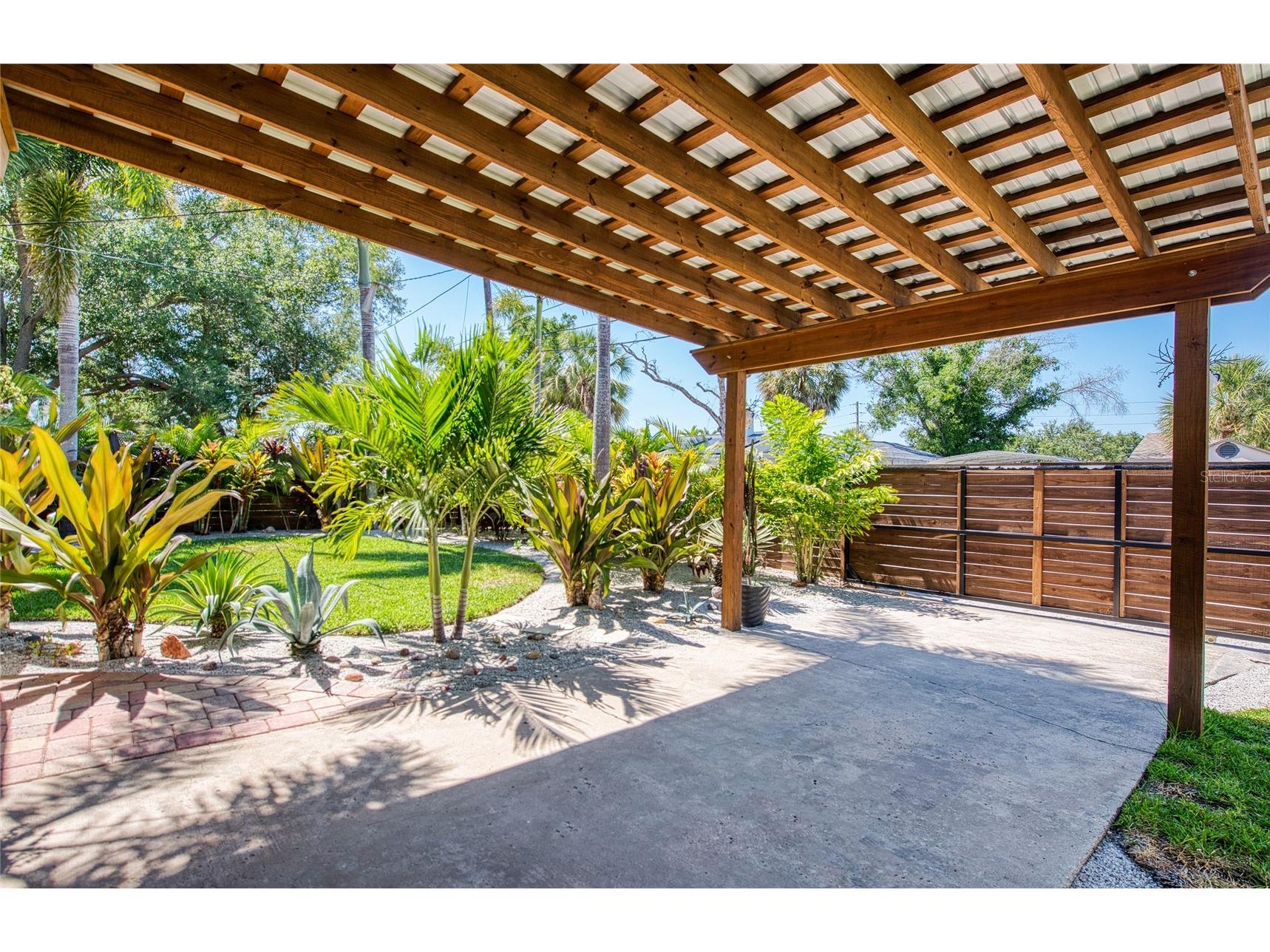 425 46th Avenue S Saint Petersburg FL 33705 TB8504415 image40