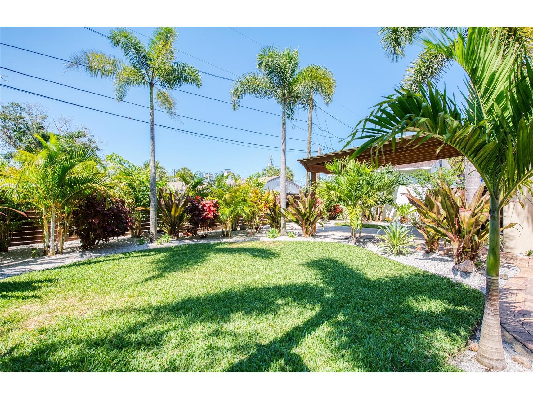 425 46th Avenue S Saint Petersburg FL 33705 TB8504415 image48