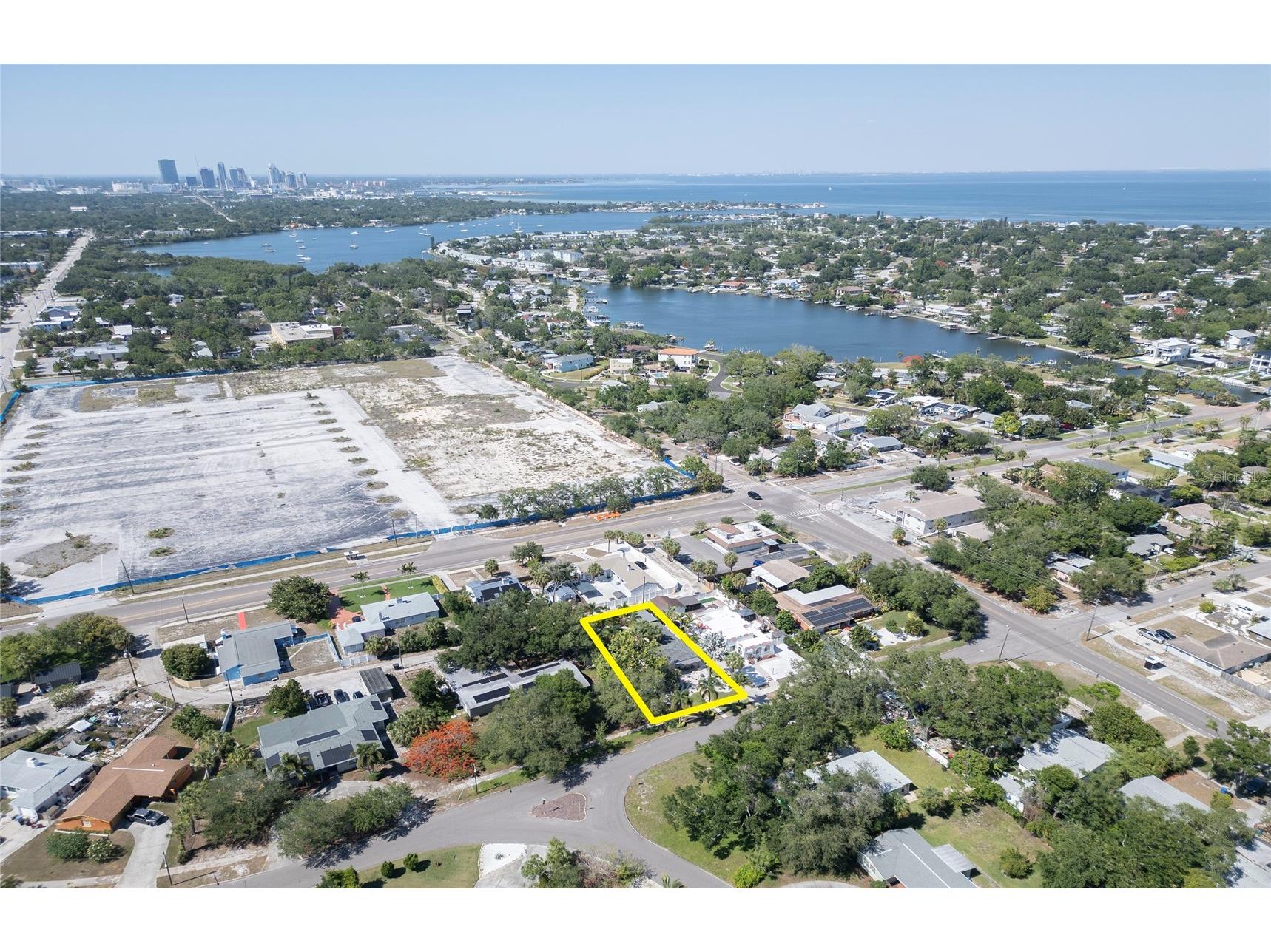 425 46th Avenue S Saint Petersburg FL 33705 TB8504415 image62