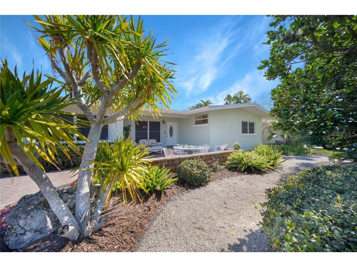 425 Beach Park Boulevard Venice FL 34285 N6131443 image1
