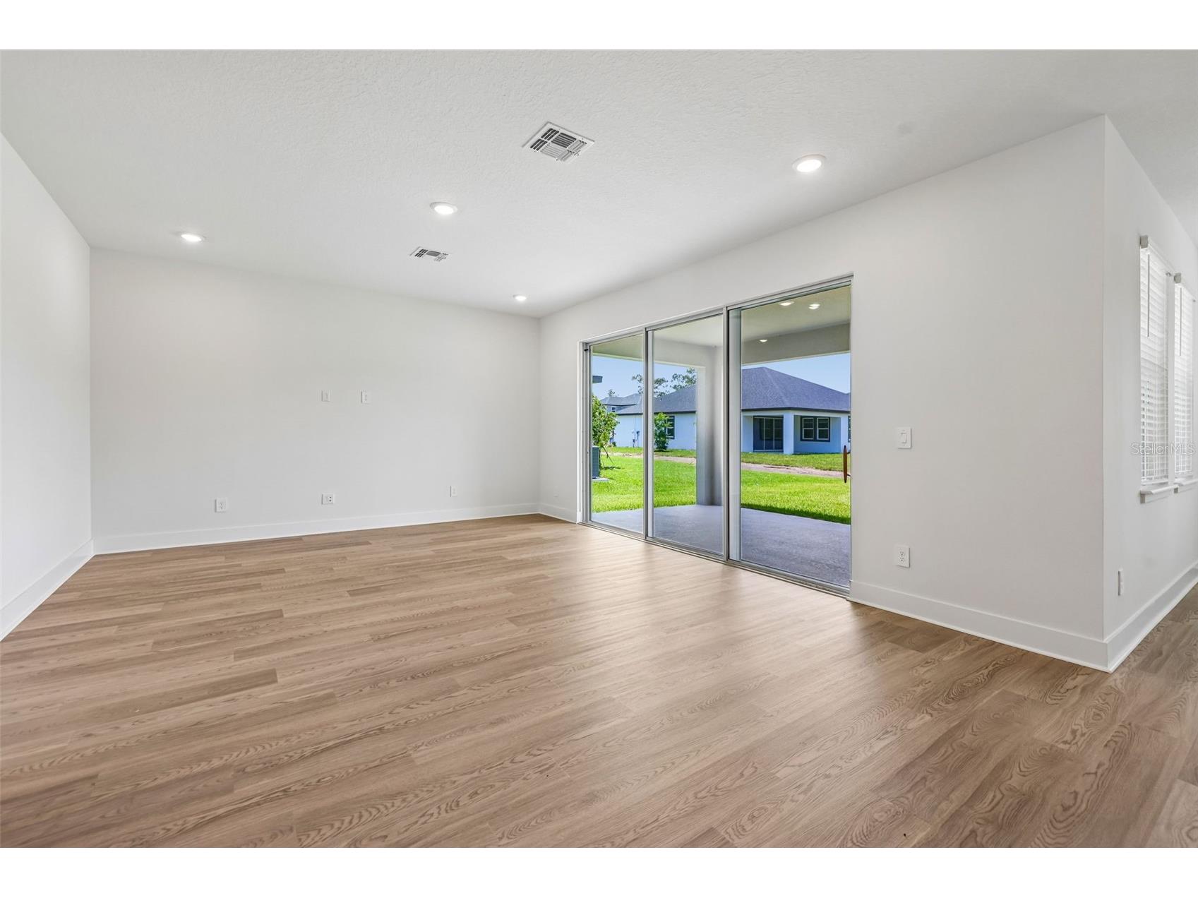 425 Brookhaven Ormond Beach FL 32174 TB8491169 image8