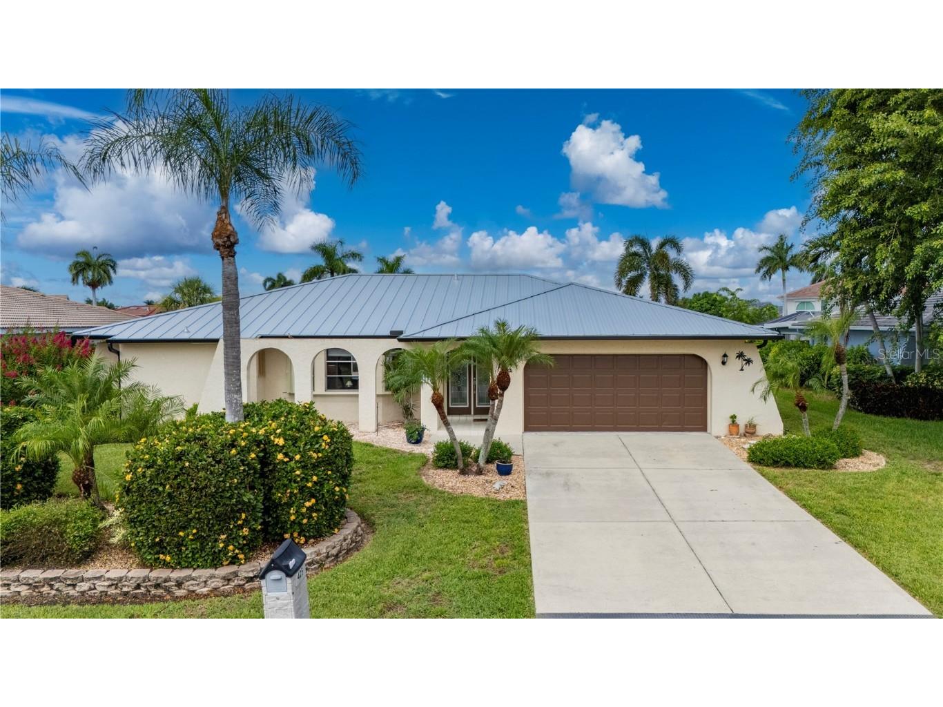425 Caicos Drive Punta Gorda FL 33950 - BASS INLET C7496198 image1