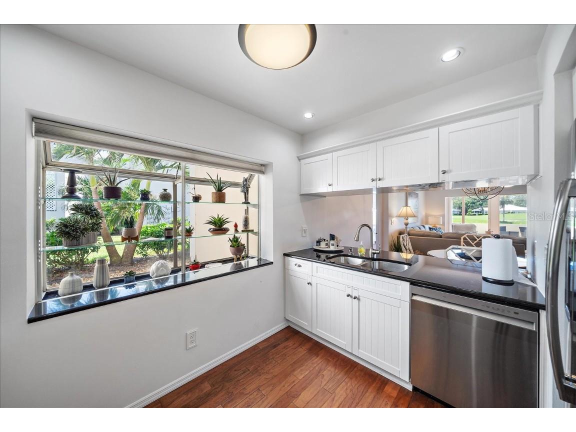 425 Cerromar Terrace #359 Venice FL 34293 A4586901 image60