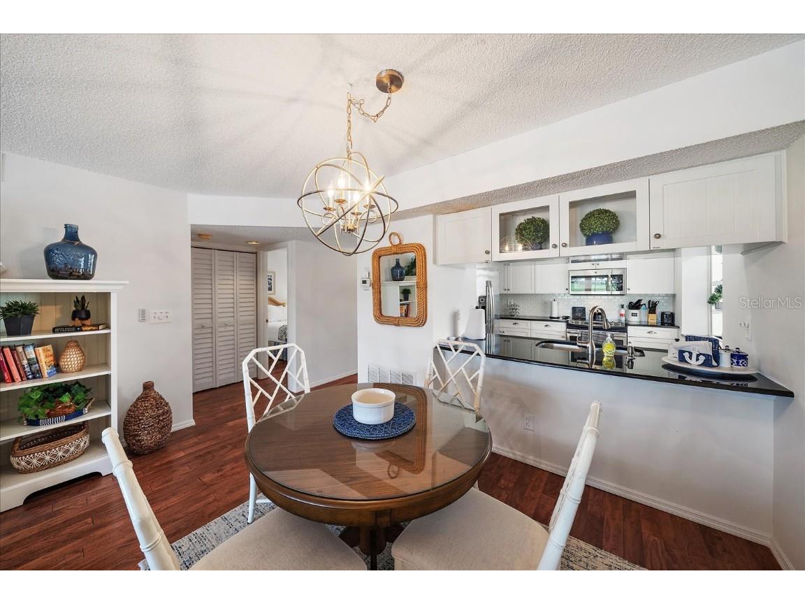 425 Cerromar Terrace #359 Venice FL 34293 A4659236 image11