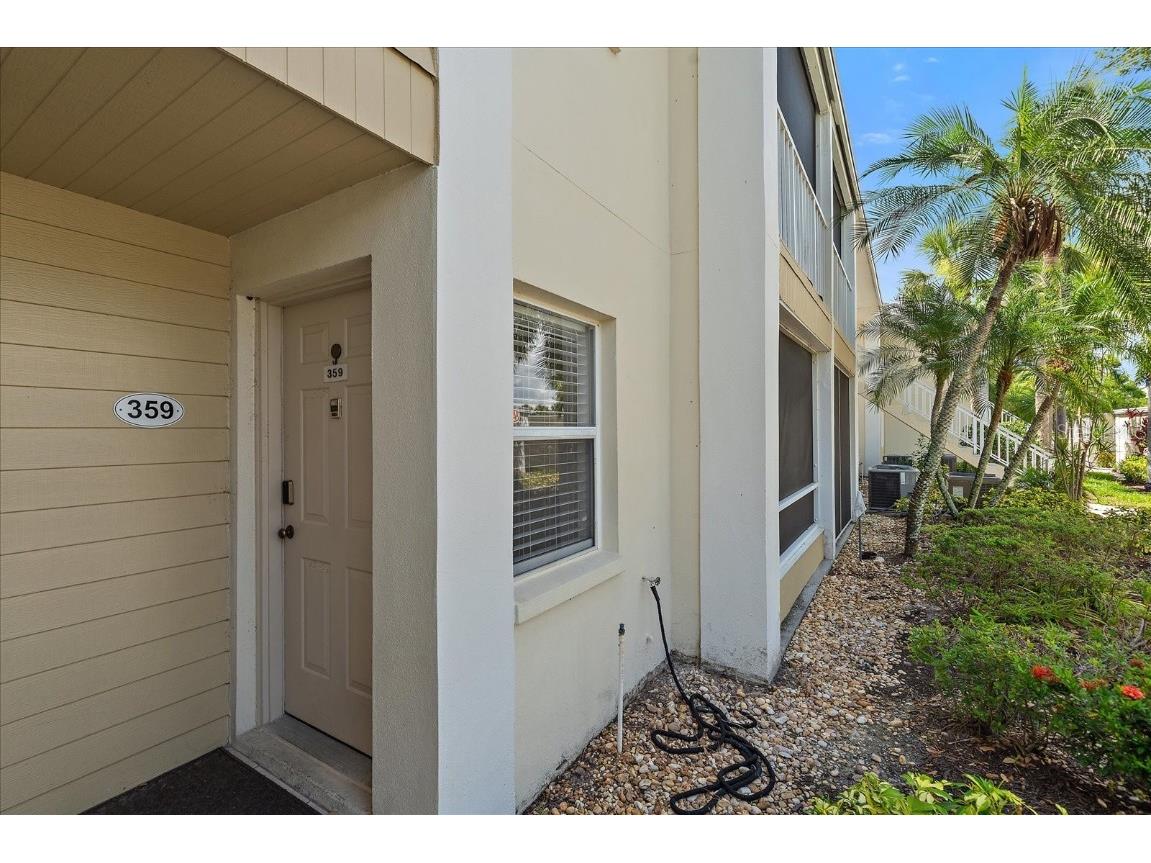 425 Cerromar Terrace #359 Venice FL 34293 A4659236 image3