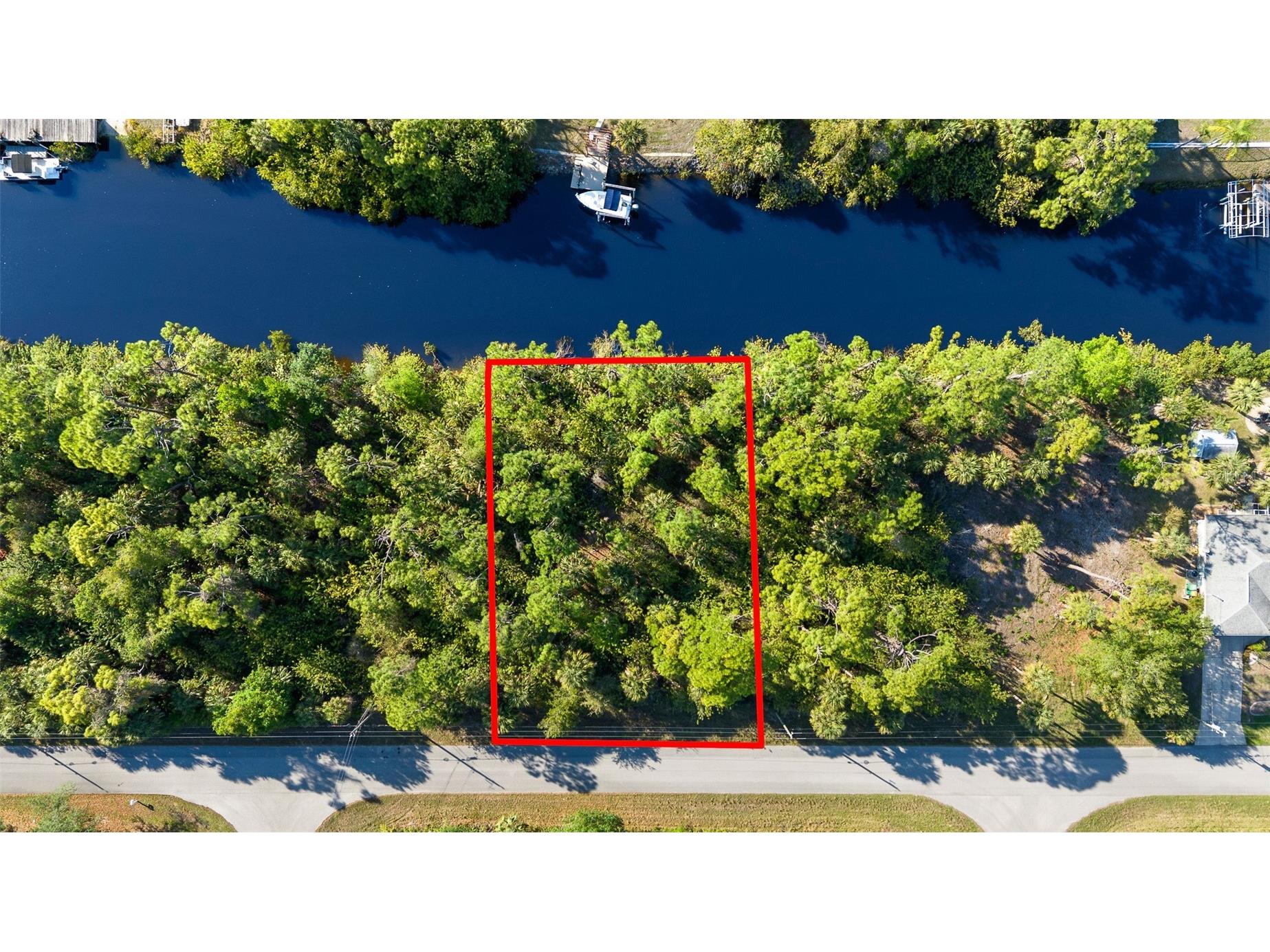 425 Cheshire Street Port Charlotte FL 33953 - CHESHIRE WATERWAY TB8504974 image2