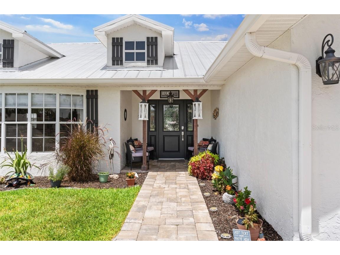 425 Corrientes Circle Punta Gorda FL 33983 C7510449 image4