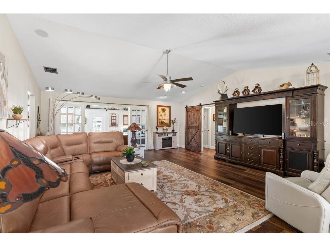 425 Corrientes Circle Punta Gorda FL 33983 C7510449 image9