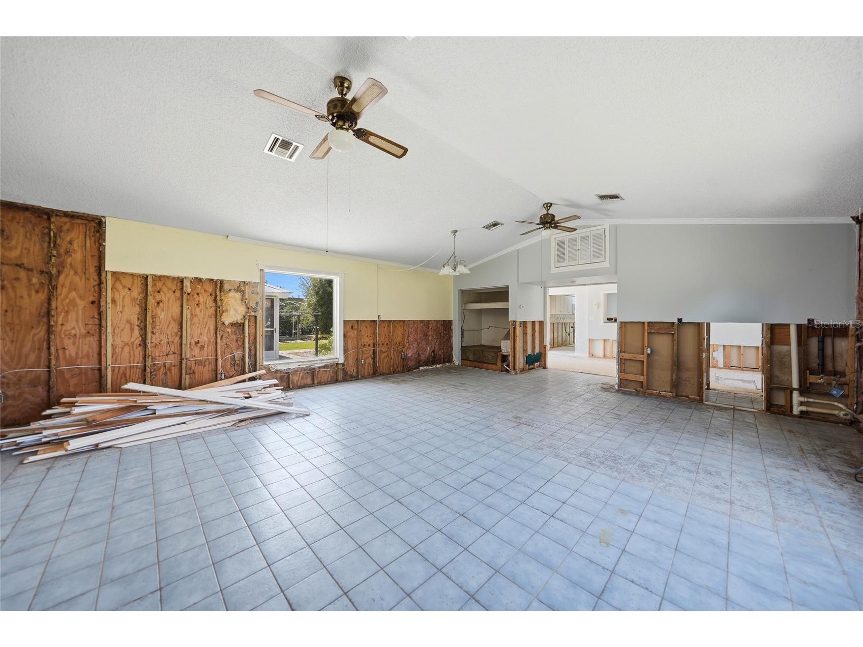 425 Fireball Court Punta Gorda FL 33950 C7525083 image9