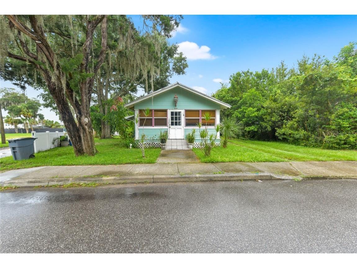 425 Grand Boulevard Tarpon Springs FL 34689 U8137847 image1