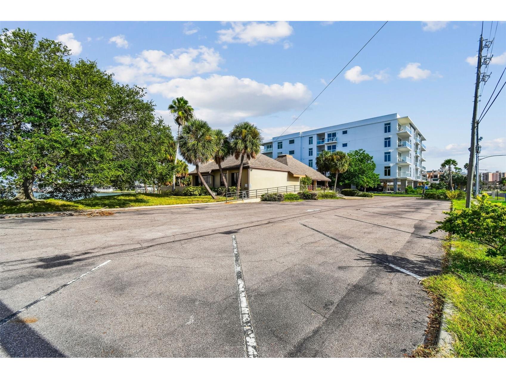 425 Island Way Clearwater FL 33767 TB8521416 image33