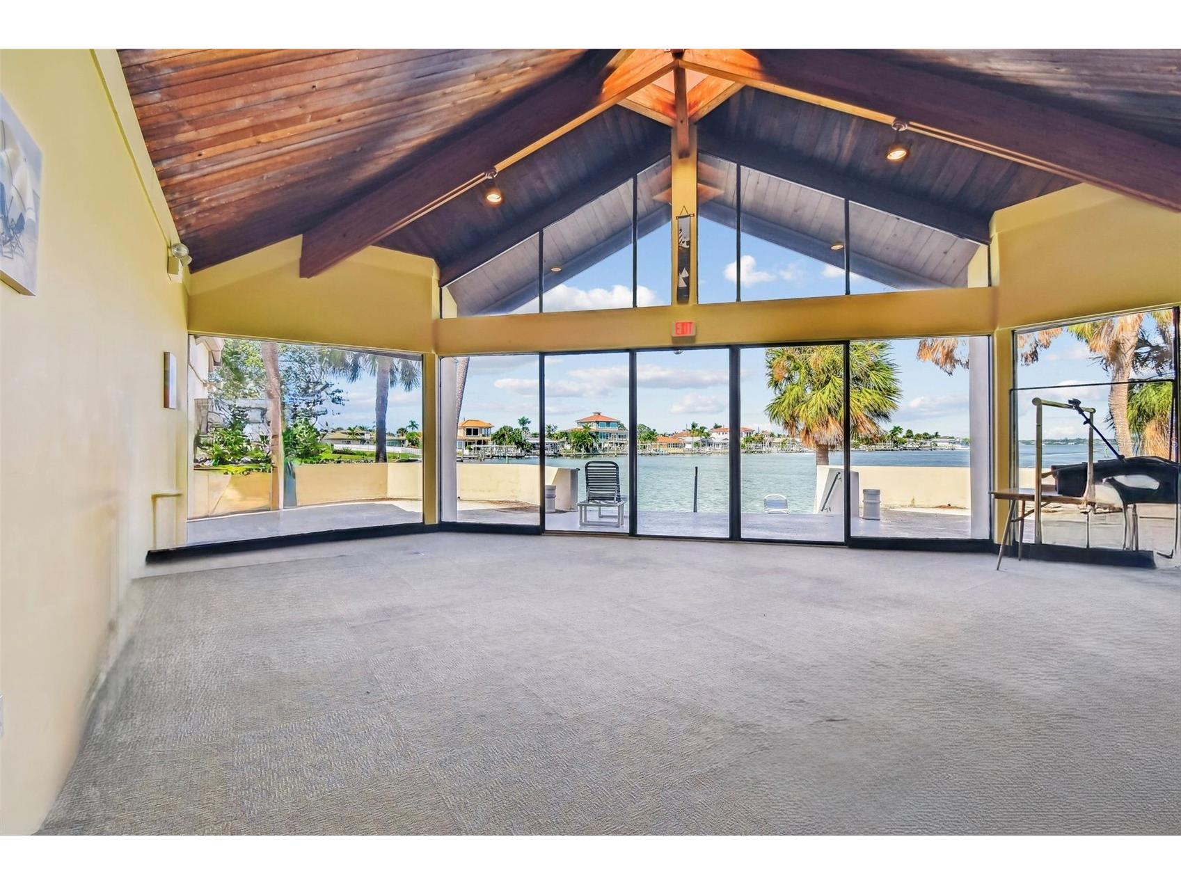 425 Island Way Clearwater FL 33767 TB8521416 image58