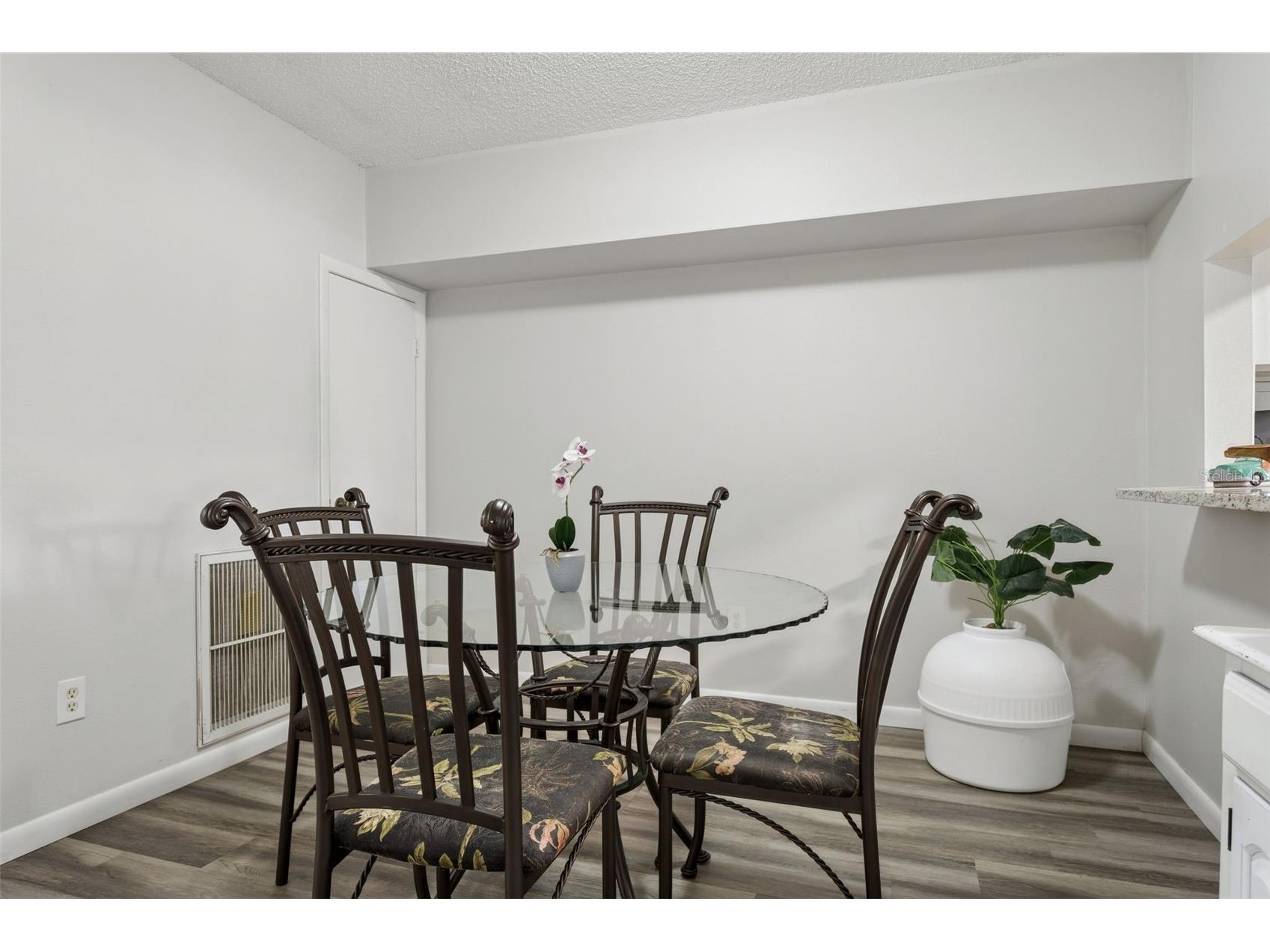425 Kensington Lake Circle Brandon FL 33511 TB8490338 image7