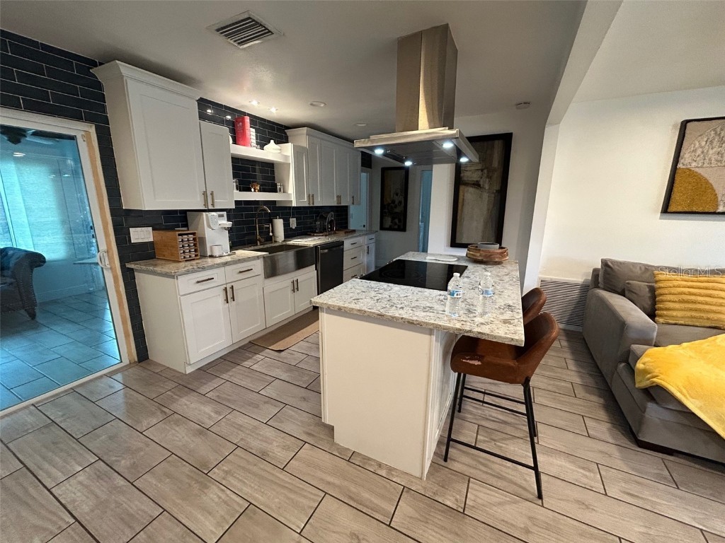 425 Maplewood Drive Oldsmar FL 34677 TB8444421 image6