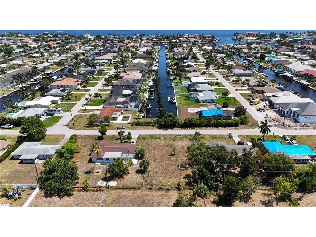 425 Monterey Avenue Cape Coral FL 33904 C7514831 image1