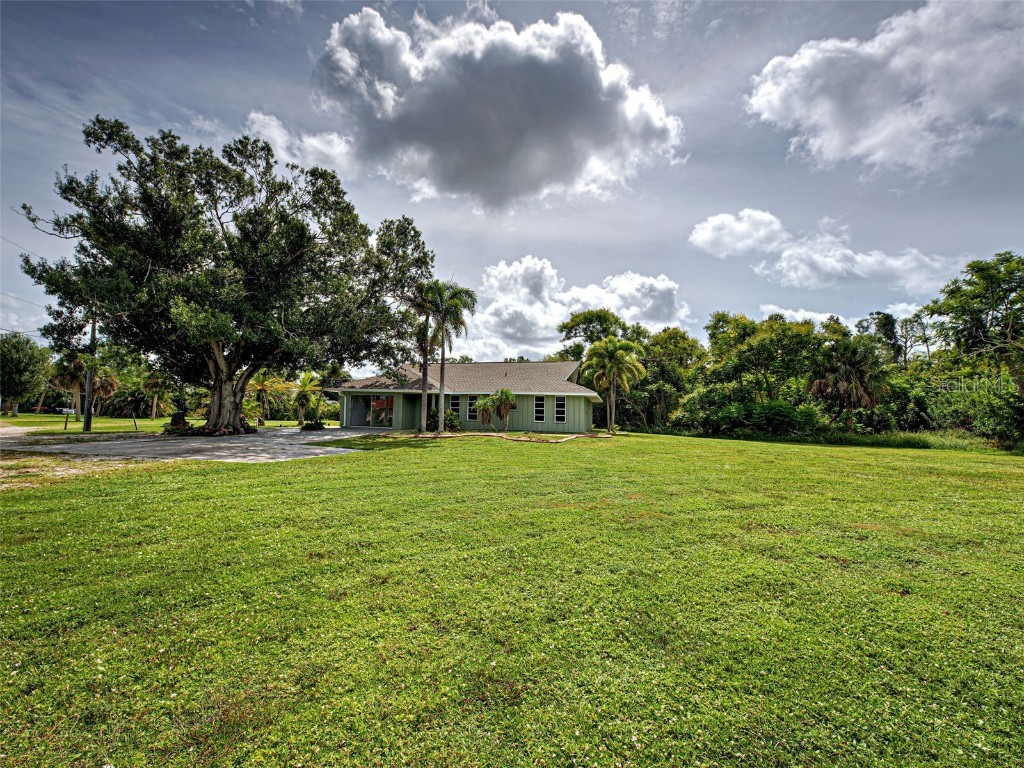 425 Morrison Avenue Englewood FL 34223 D6144406 image3