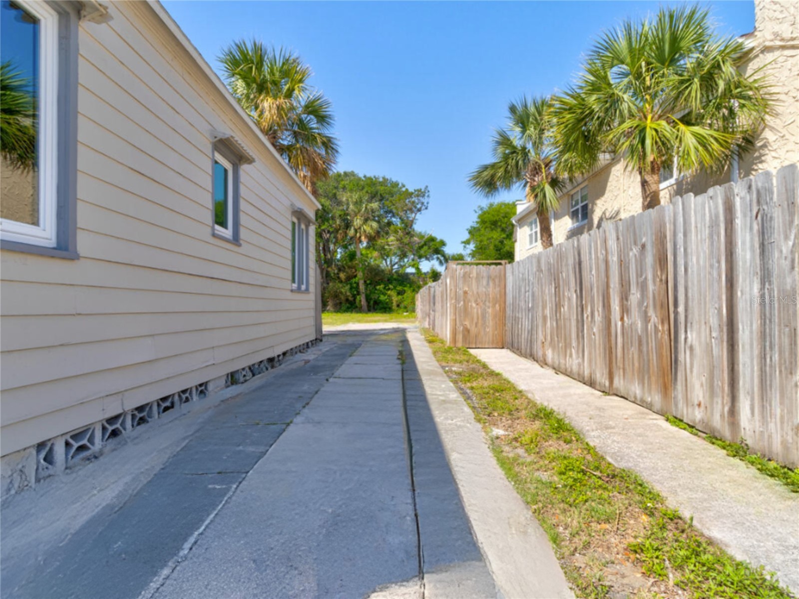 425 N Oleander Avenue Daytona Beach FL 32118 S5144567 image18