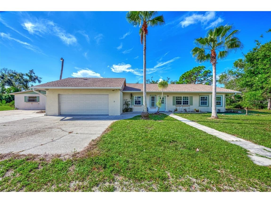 425 N Oxford Drive Englewood FL 34223 D6132491 image1