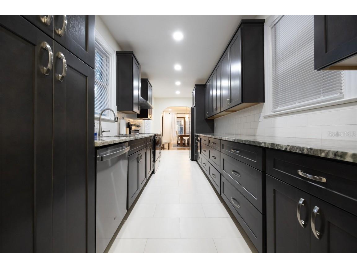 425 NE Boulevard Gainesville FL 32601 GC533431 image10