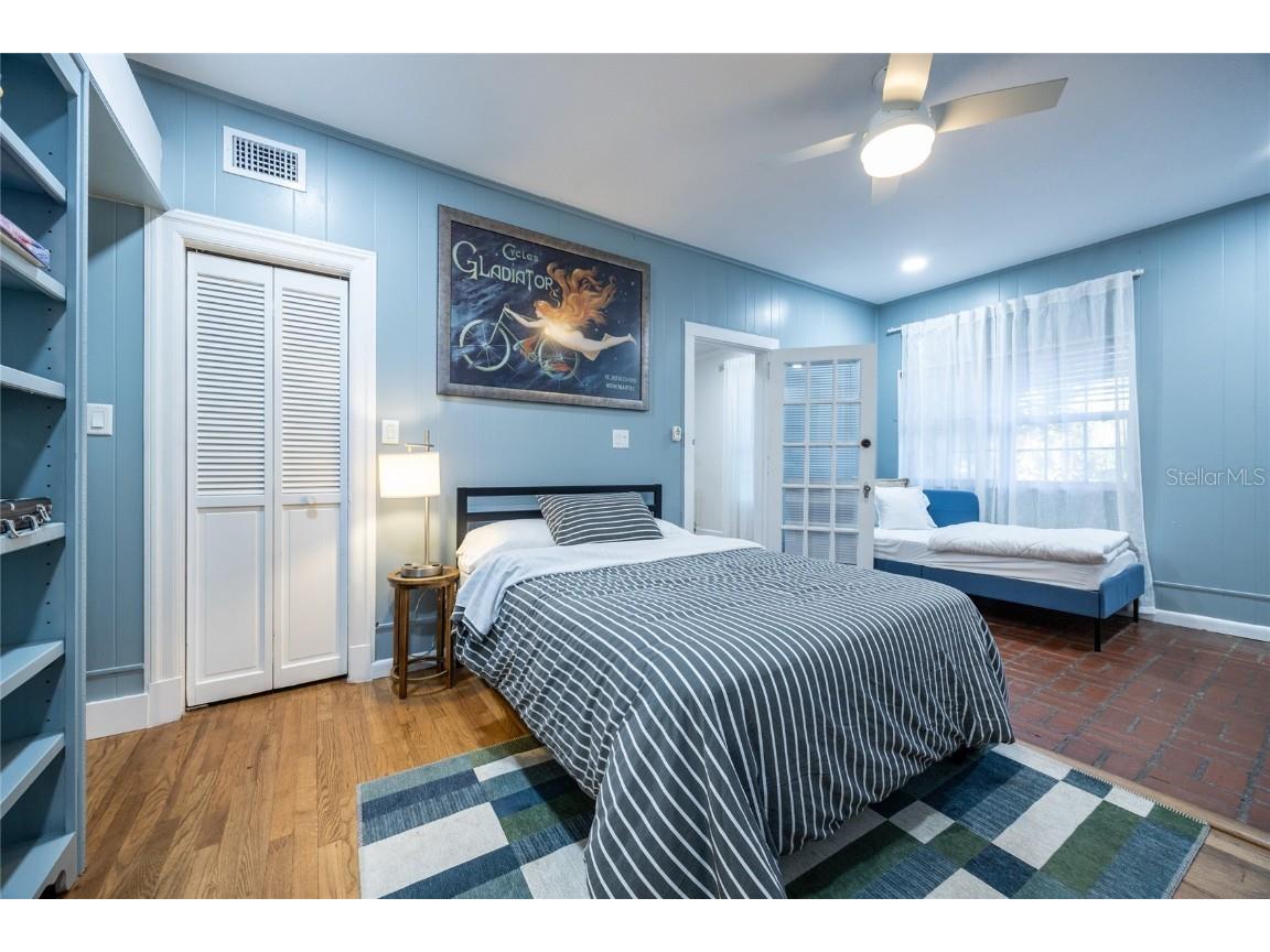 425 NE Boulevard Gainesville FL 32601 GC533431 image17