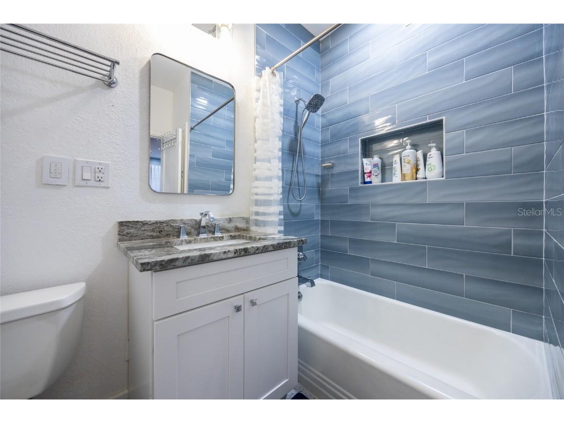 425 NE Boulevard Gainesville FL 32601 GC533431 image22