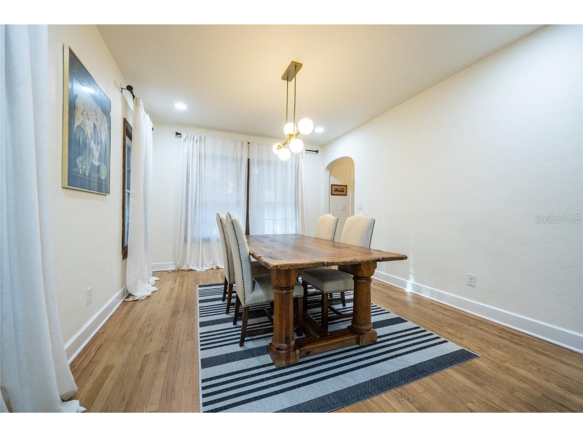 425 NE Boulevard Gainesville FL 32601 GC533431 image5