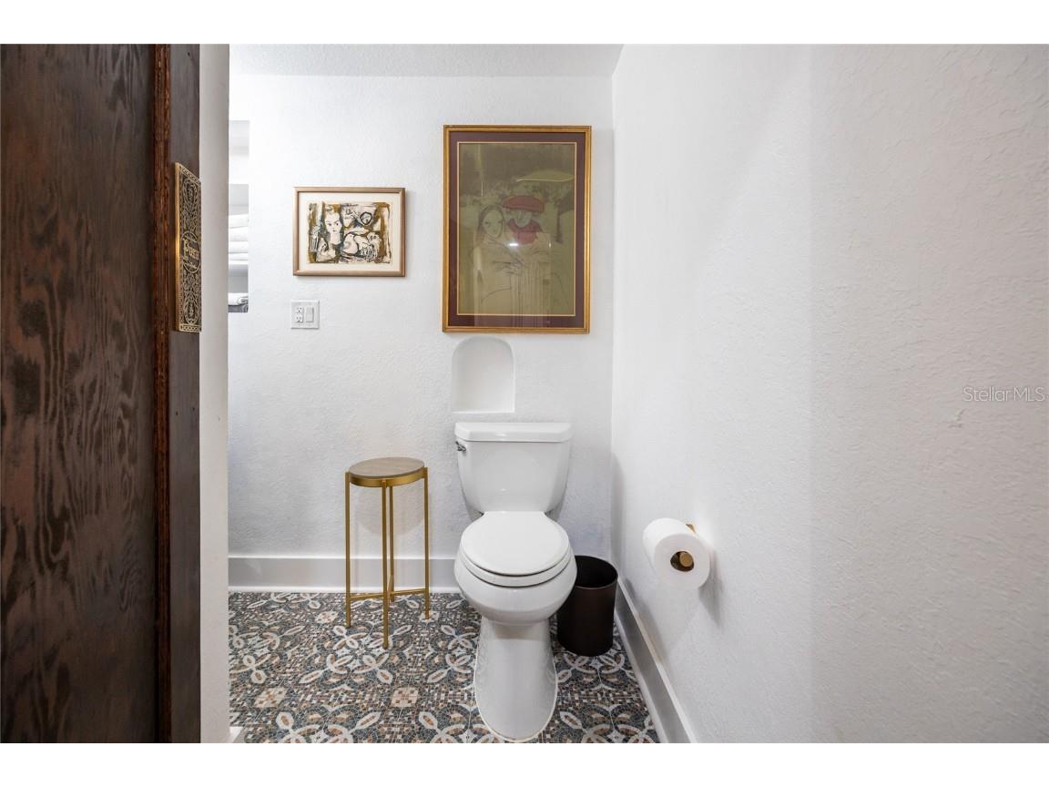 425 NE Boulevard Gainesville FL 32601 GC533431 image7