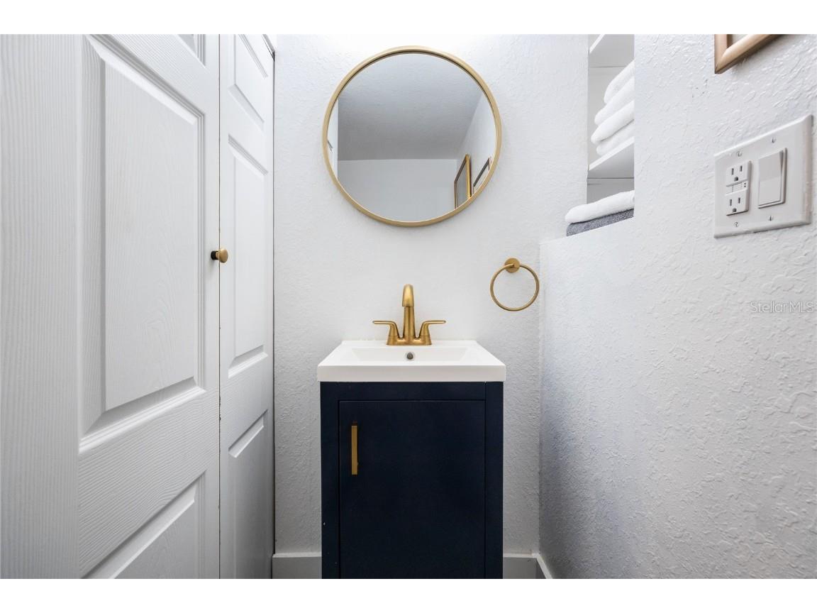 425 NE Boulevard Gainesville FL 32601 GC533431 image8