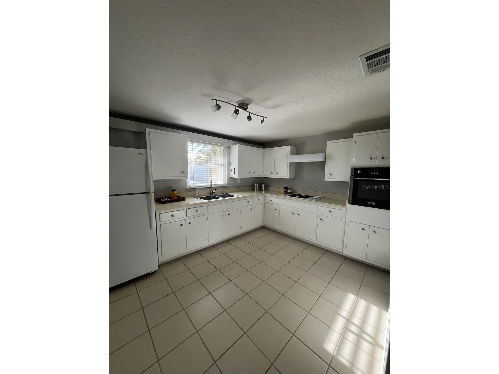 425 Palmetto Drive Venice FL 34293 A4677039 image4