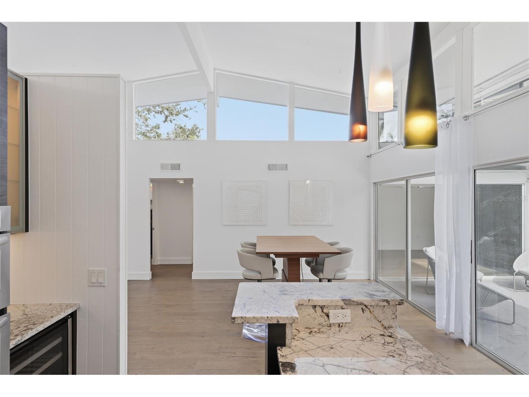 425 Partridge Circle Sarasota FL 34236 A4677779 image15