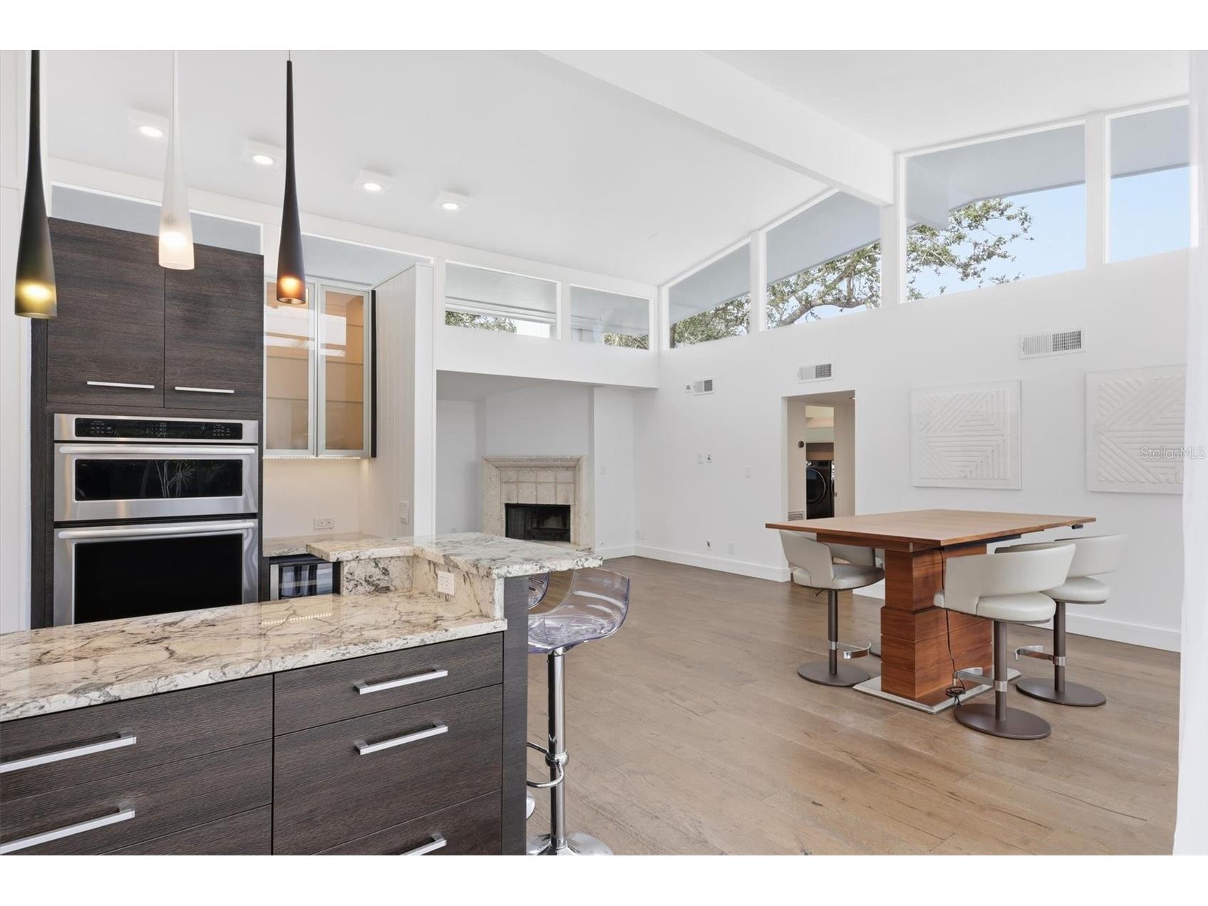 425 Partridge Circle Sarasota FL 34236 A4677779 image17