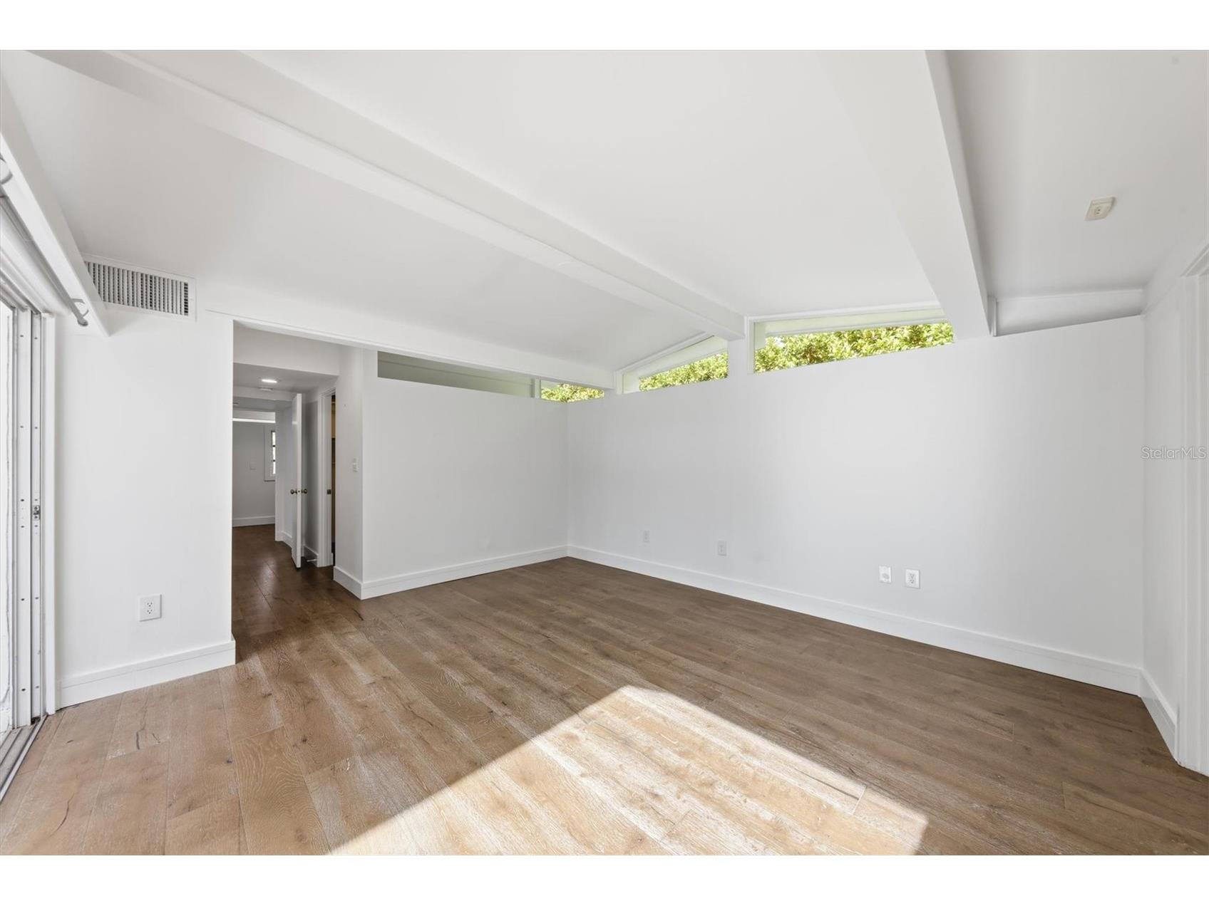 425 Partridge Circle Sarasota FL 34236 A4677779 image21