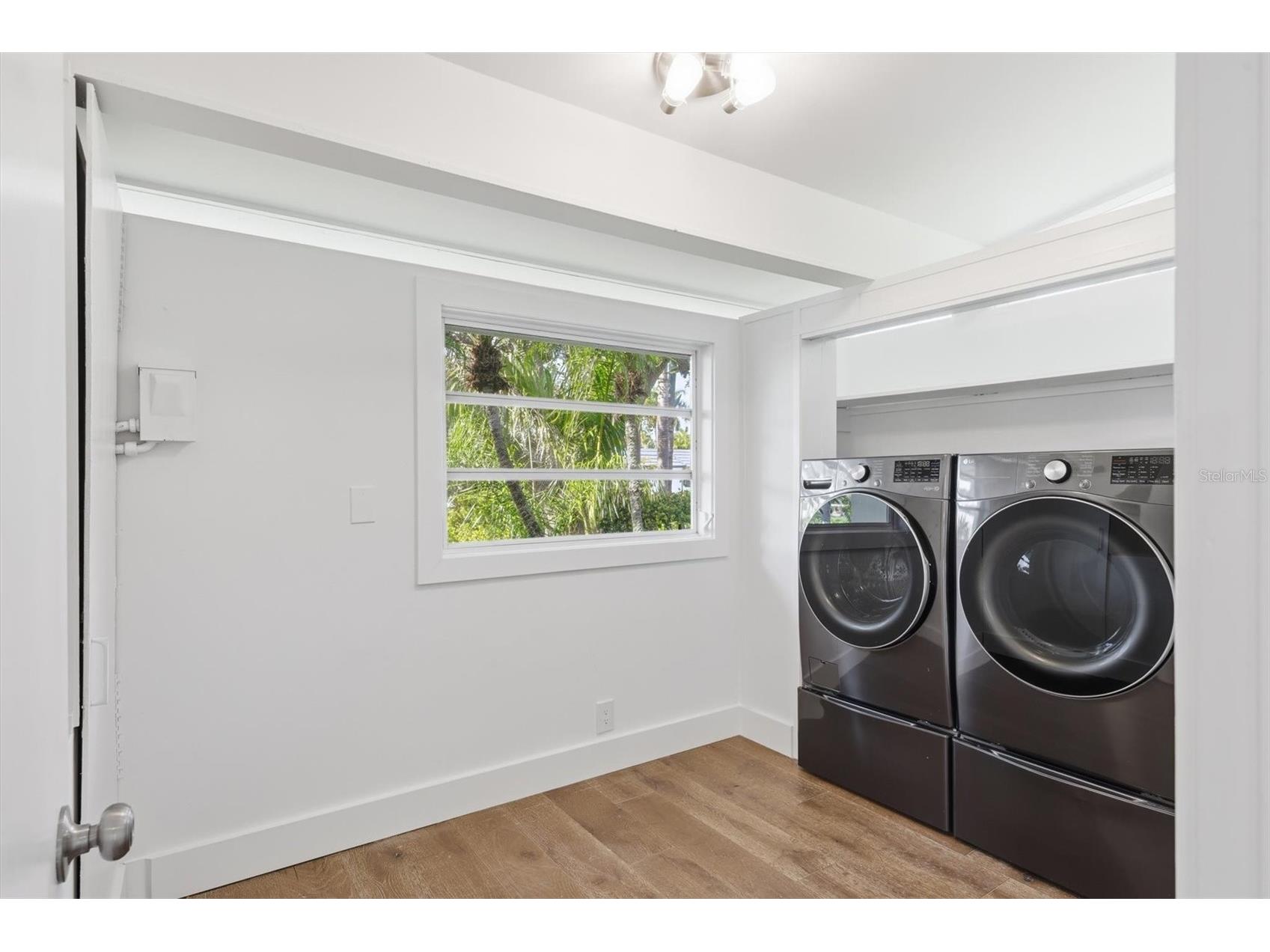 425 Partridge Circle Sarasota FL 34236 A4677779 image27