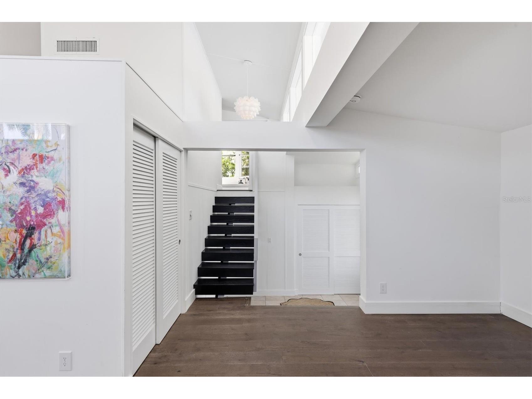 425 Partridge Circle Sarasota FL 34236 A4677779 image3