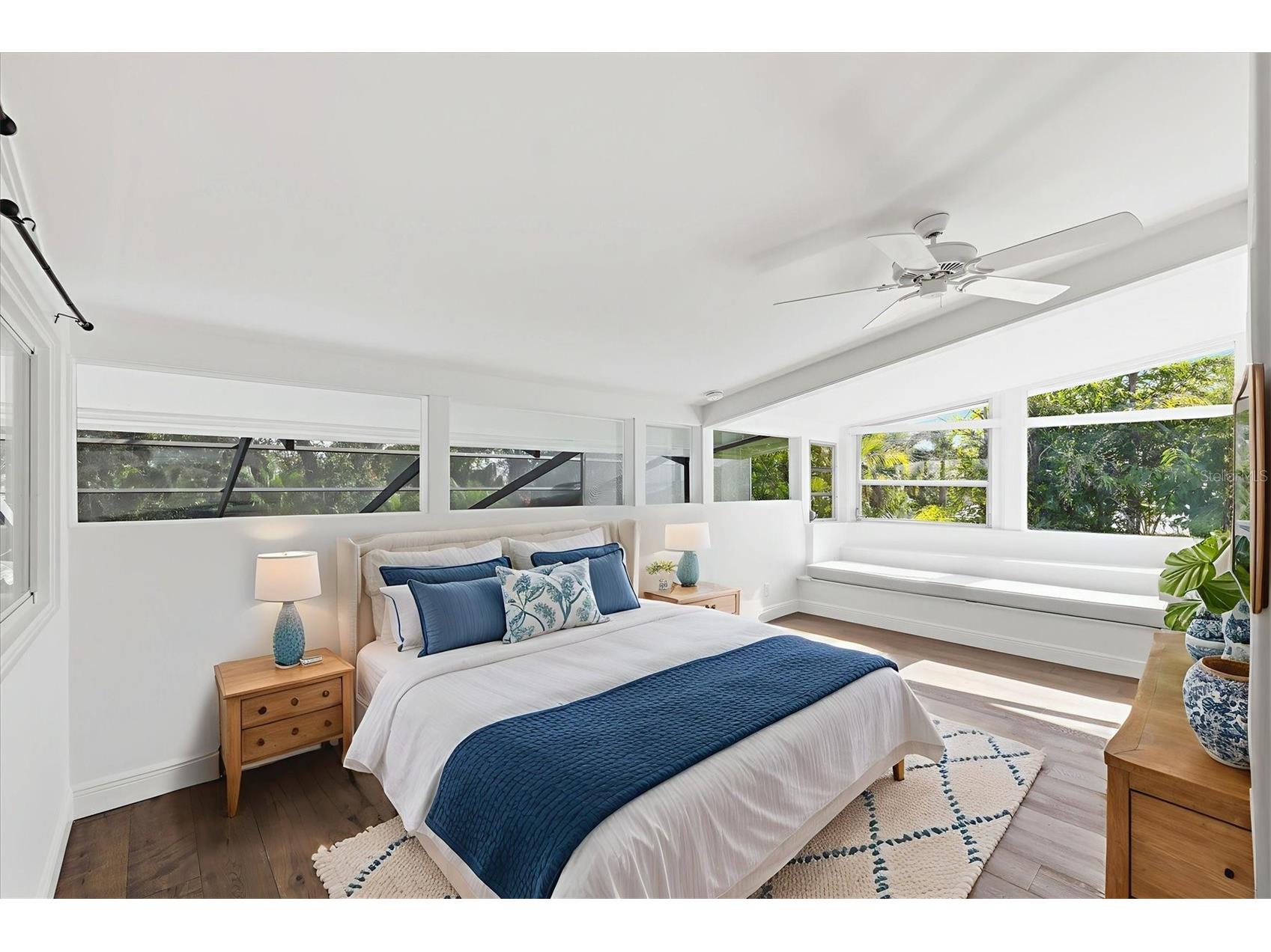 425 Partridge Circle Sarasota FL 34236 A4677779 image30