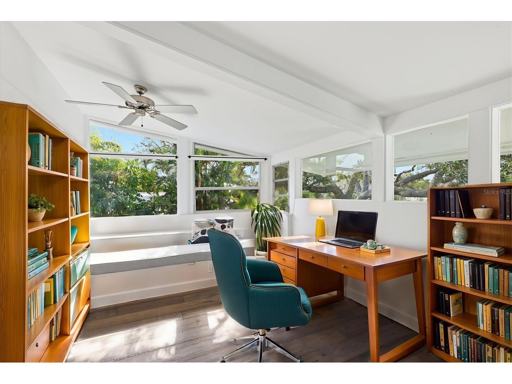 425 Partridge Circle Sarasota FL 34236 A4677779 image34