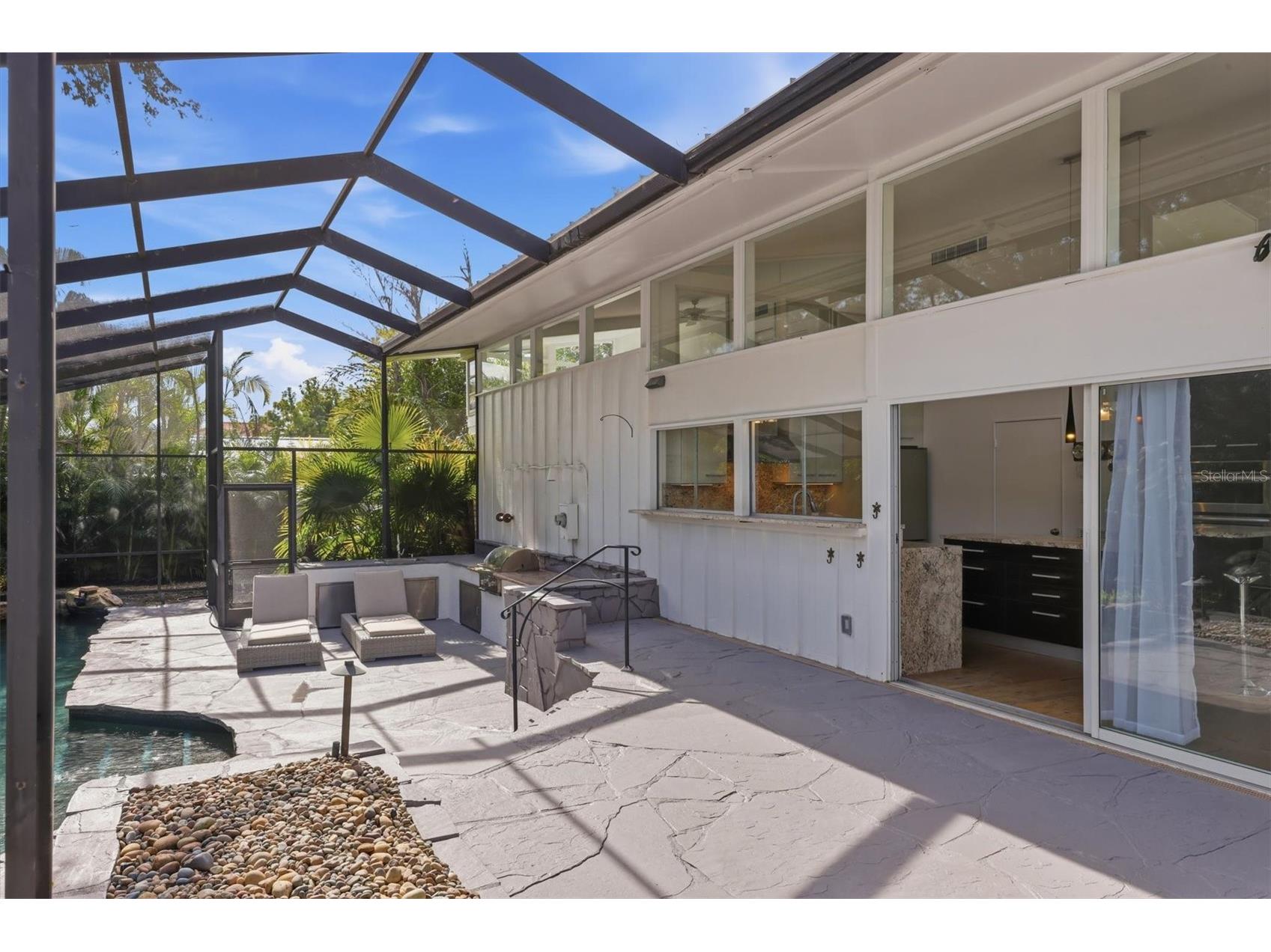 425 Partridge Circle Sarasota FL 34236 A4677779 image48