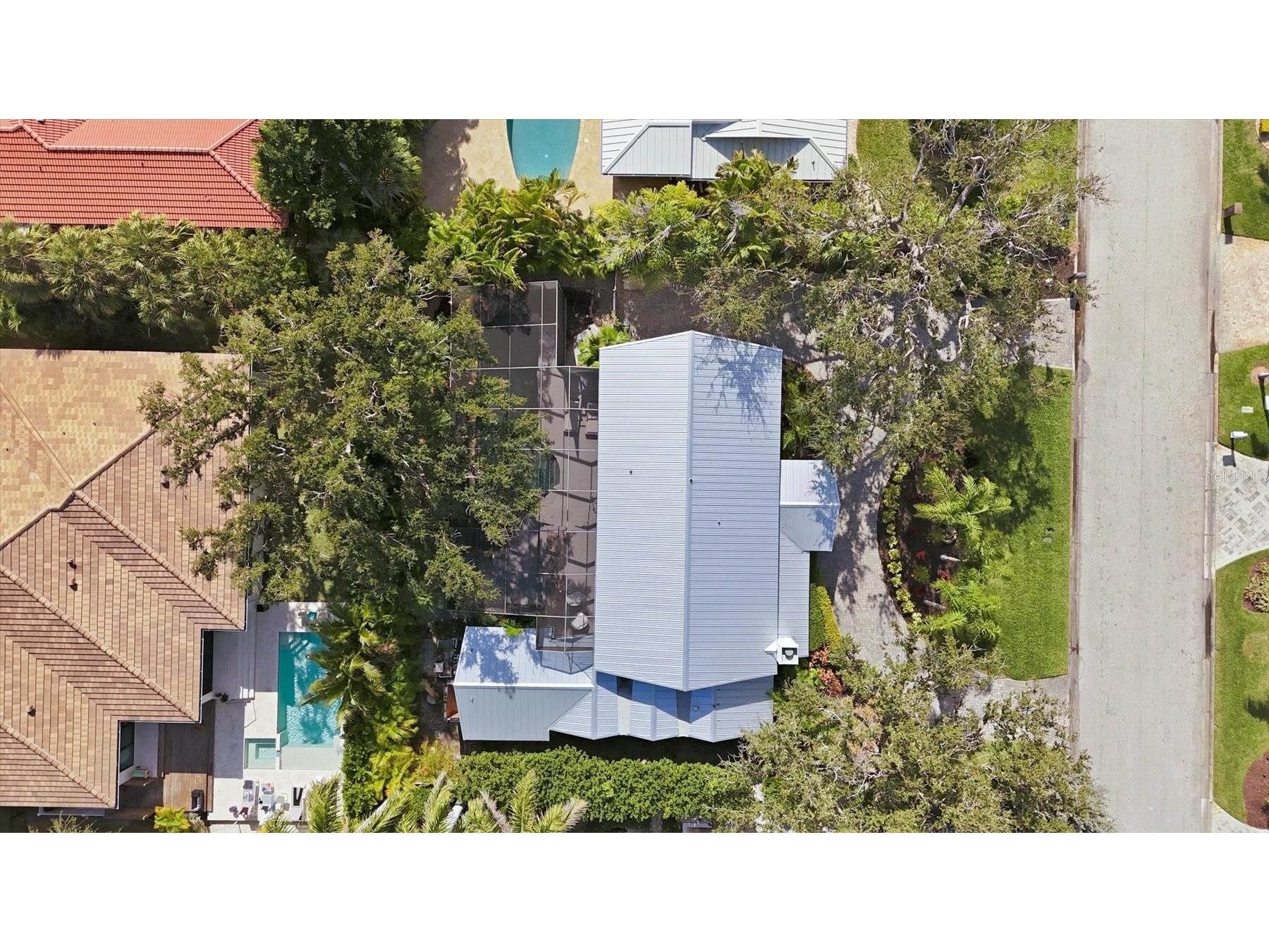 425 Partridge Circle Sarasota FL 34236 A4677779 image49