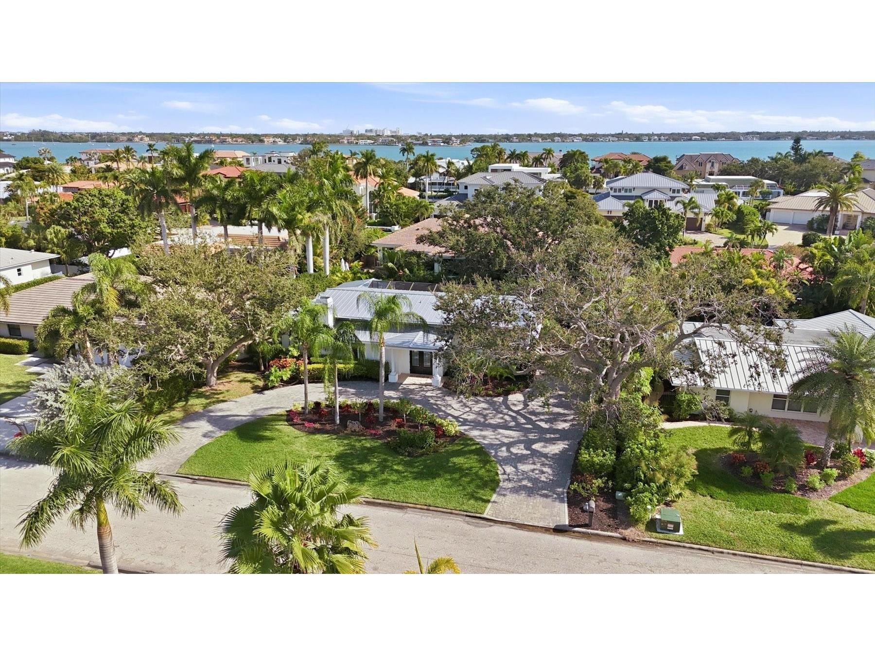 425 Partridge Circle Sarasota FL 34236 A4677779 image50