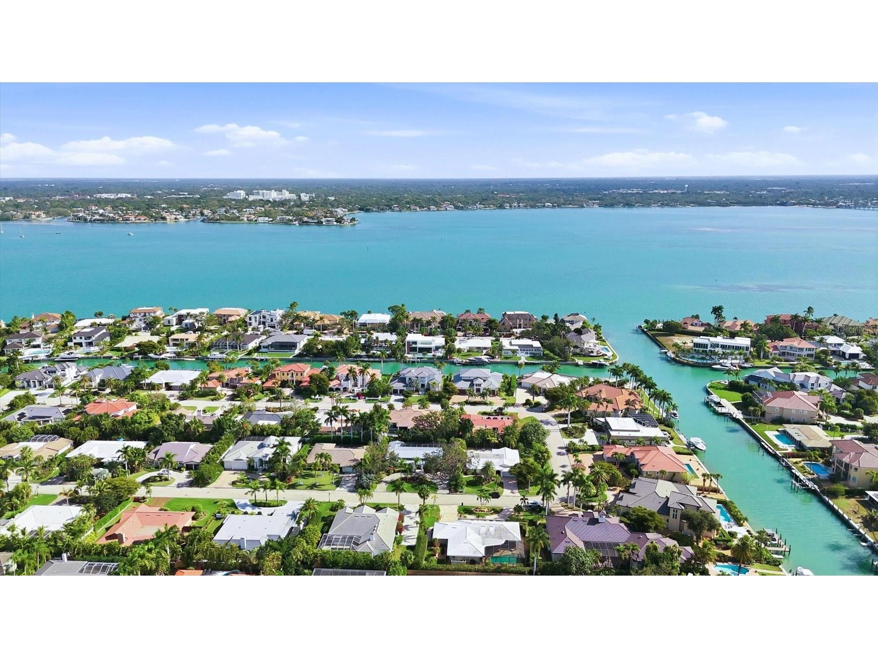 425 Partridge Circle Sarasota FL 34236 A4677779 image56