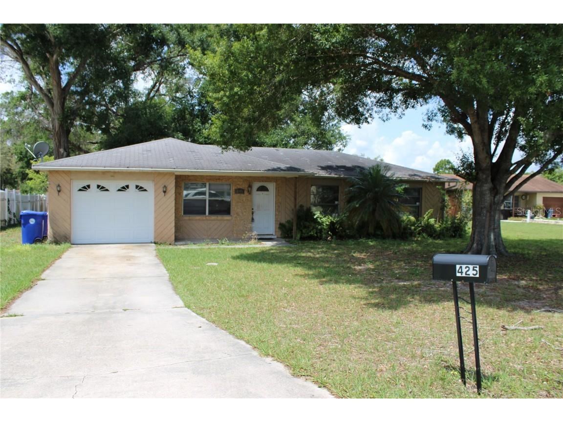 425 S Avocado Court Eagle Lake FL 33839 P4925654 image1