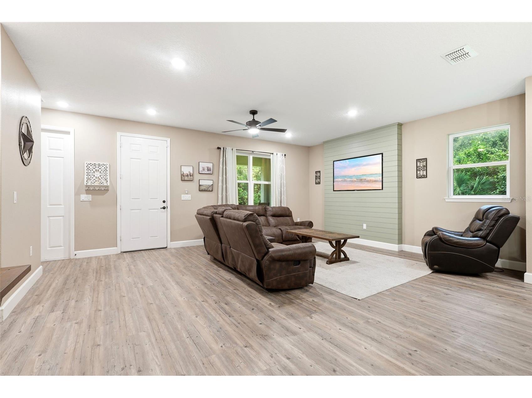 425 Spring Garden Avenue De Leon Springs FL 32130 V4950148 image5