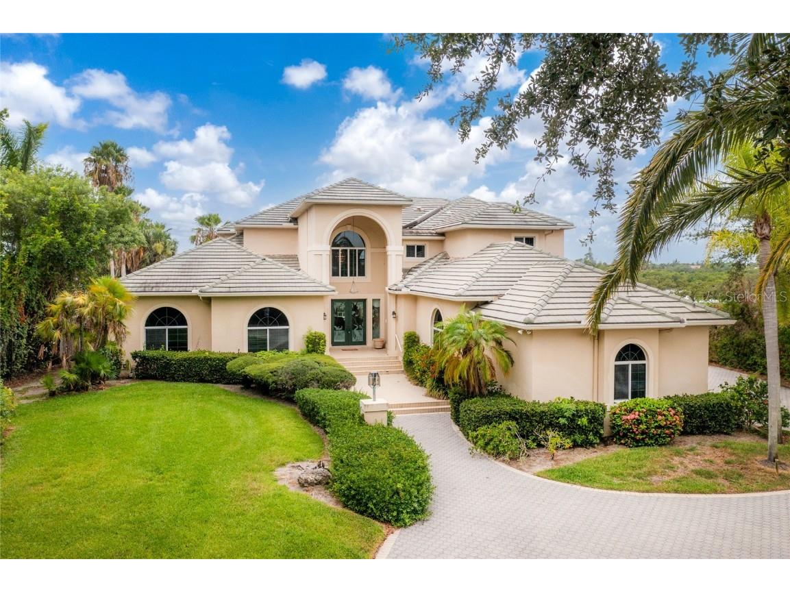 425 Titian Drive Osprey FL 34229 - INTRACOASTAL N6127856 image1