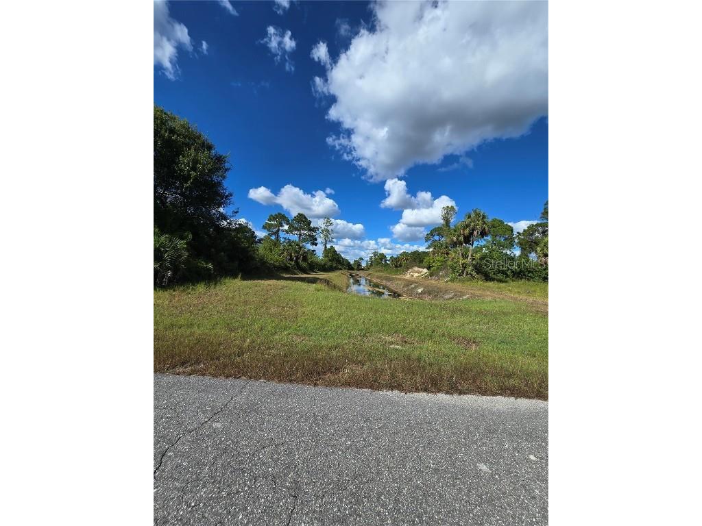 425 Wilder Avenue S Lehigh Acres FL 33974 O6354244 image1