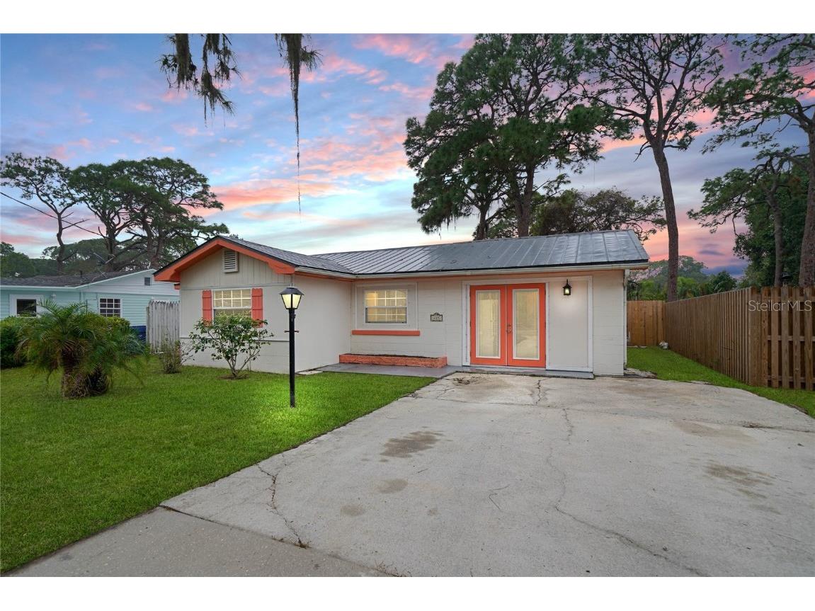425 Yale Street Englewood FL 34223 C7452270 image1