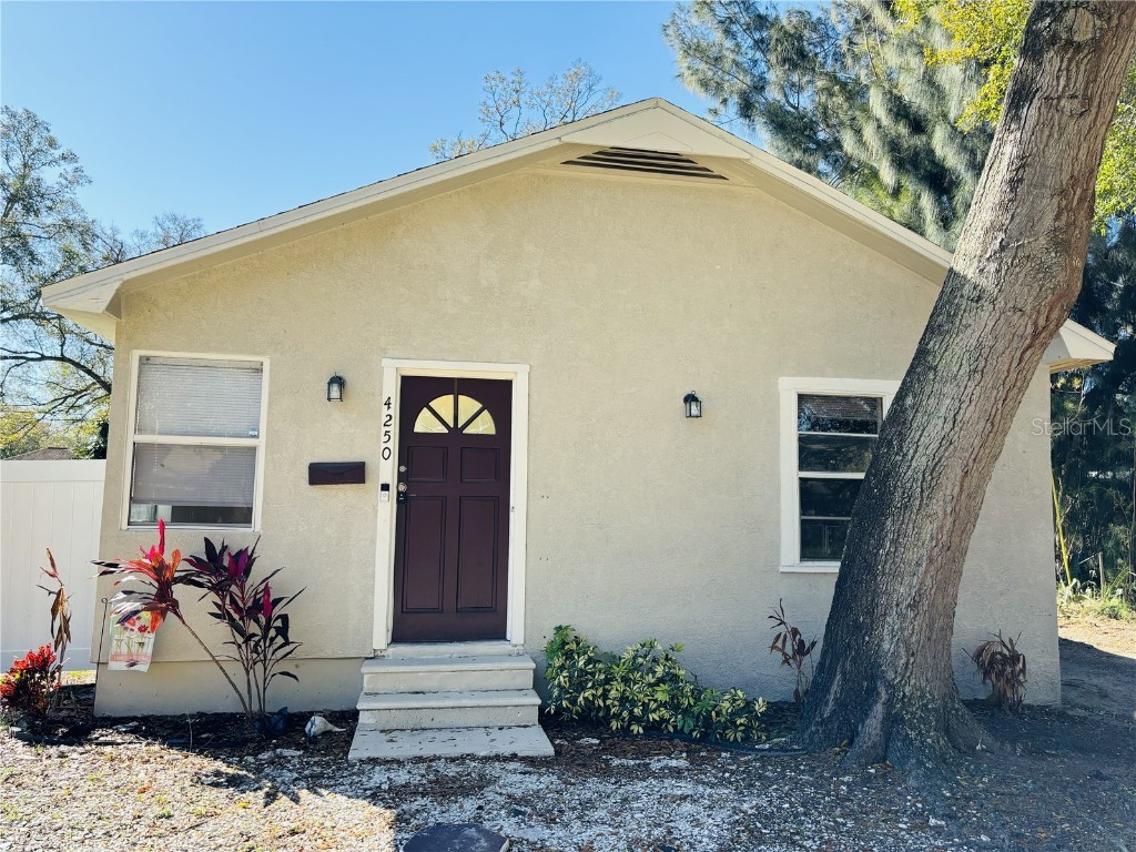 4250 13th Avenue S Saint Petersburg FL 33711 T3506303 image1