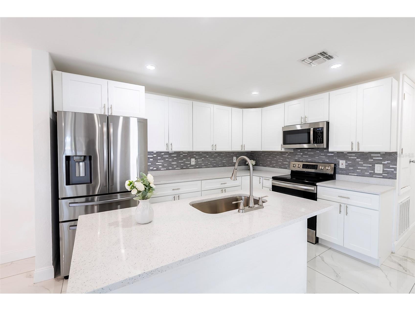 4250 Lake Avenue Kissimmee FL 34746 O6416362 image10